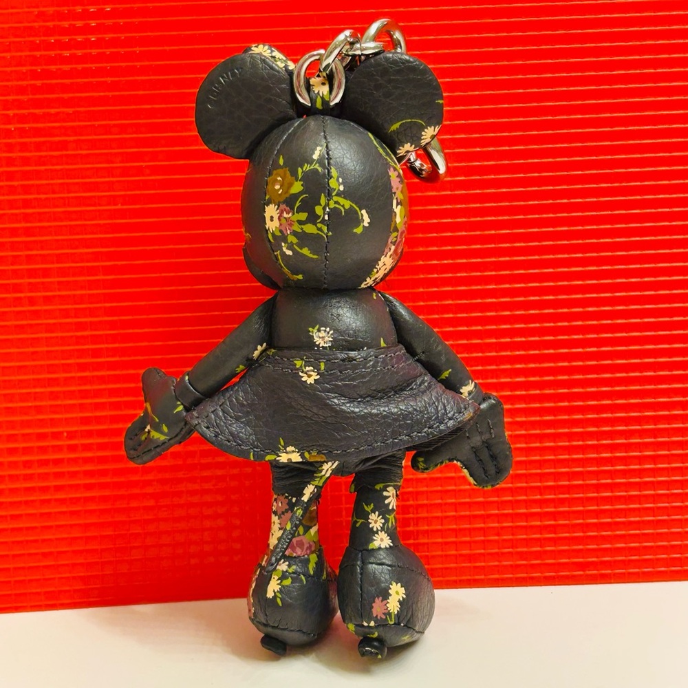 NWOT Coach x Disney Minnie Mouse Keychain/ Bag Charm - Picture 4 of 14